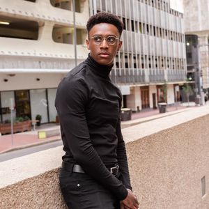 Meet your Posher, Adrian